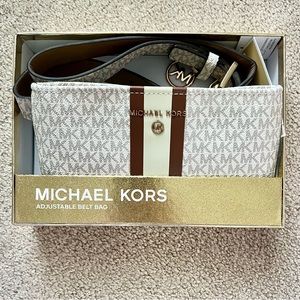 Michael Kors - Adjustable Belt Bag